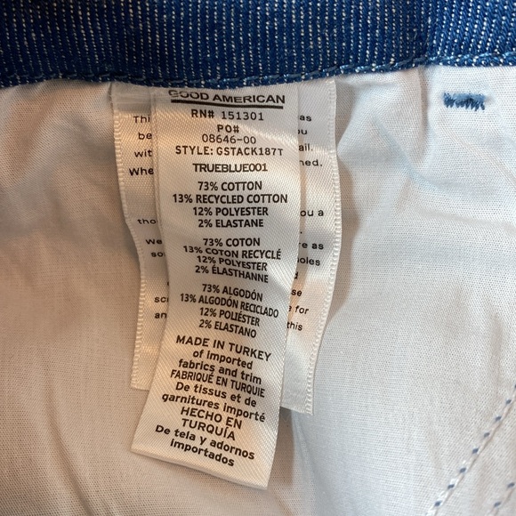 Good American Good Skate TrueBlue001 High Rise Wide Flare Leg Jeans, Size 10/30 - Picture 17 of 17